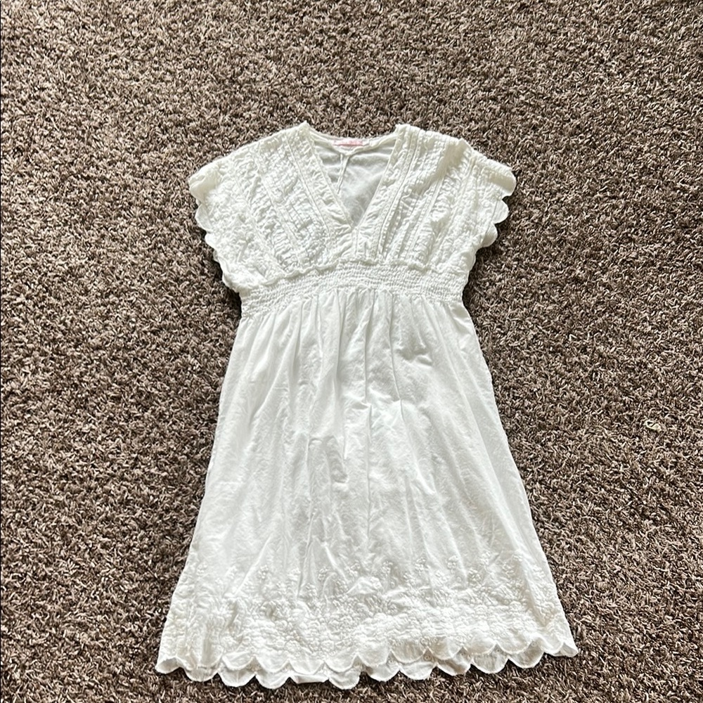 Women’s White Dress